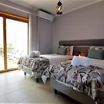 Σπίτι διακοπών House J Sao Rafael - By Bedzy Αλμπουφέιρα