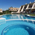 House J Sao Rafael - By Bedzy Αλμπουφέιρα